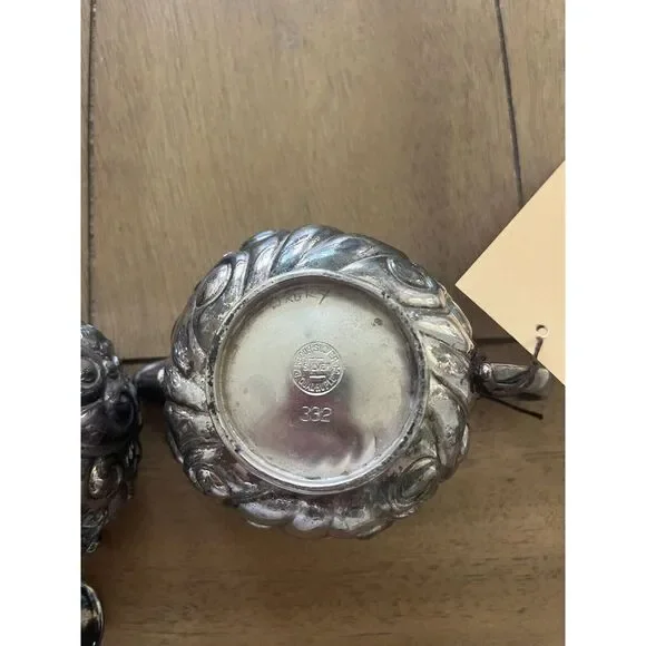 Antique Barbour Brothers. Co. Cup‎ Quadruple Silver Plate Floral Design